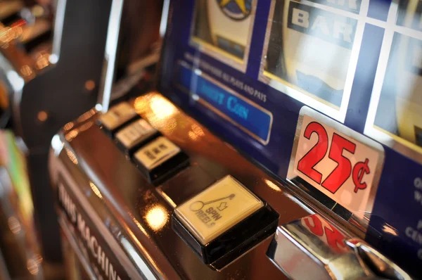 Counter-Strike 2 esports live gameplay on mobile
